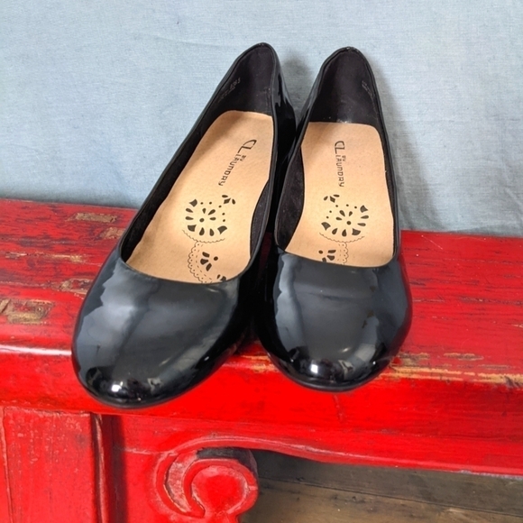 Nwot CL by Laundry Black Patent Round Toe Pump 8 Block Heel Office - Picture 6 of 9
